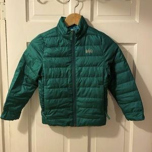 Selling our sons gently used REI co-op 650 down fill jacket. Size Kids 6-7 (XS)